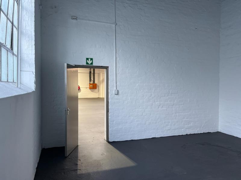 To Let Commercial Property for Rent in Paarden Eiland Western Cape